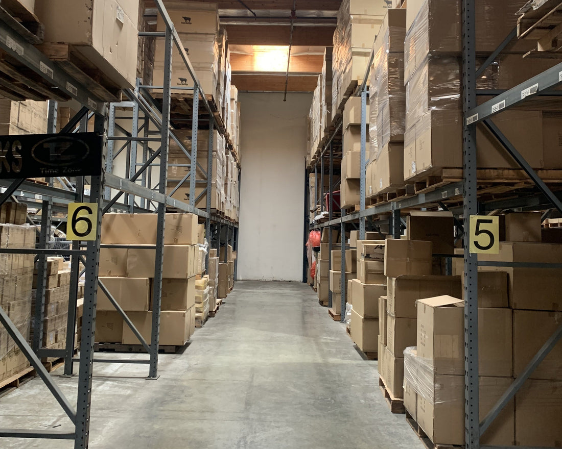 越境ECでカゴ落ちが止まらない？──送料の壁を“アメリカ現地倉庫からの発送代行”で解決します