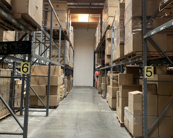 越境ECでカゴ落ちが止まらない？──送料の壁を“アメリカ現地倉庫からの発送代行”で解決します